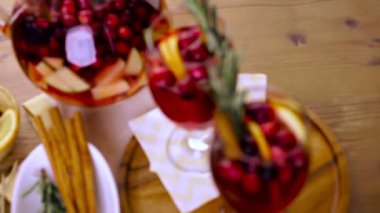 Tatil kızılcık sangria