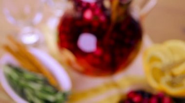 Tatil kızılcık sangria