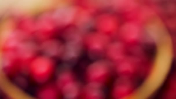 Органічні свіжі ягоди консервовані — стокове відео
