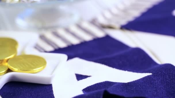 Table pour célébrer Hanoukka .