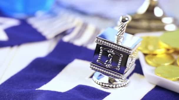 Table pour célébrer Hanoukka .