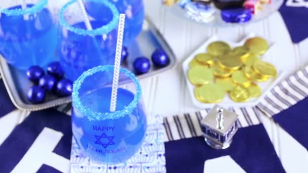 Mesa para celebrar Hanukkah — Vídeo de stock