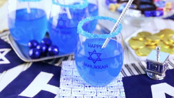 Mesa para celebrar Hanukkah — Vídeo de stock