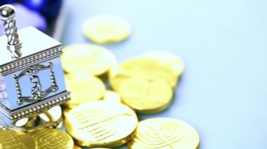 Hanuka topaç ve gelt