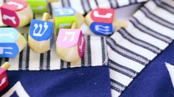 dreidels Hanoukka colorés 