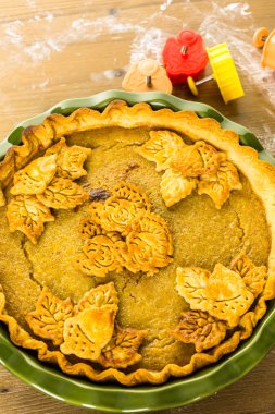 Ev yapımı balkabağı turtası.