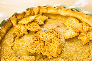 Ev yapımı balkabağı turtası.