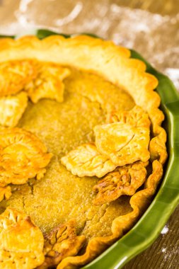 Ev yapımı balkabağı turtası.