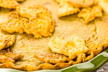 Ev yapımı balkabağı turtası.