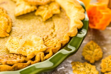 Ev yapımı balkabağı turtası.