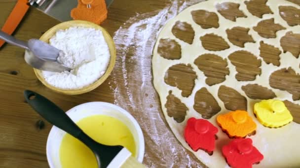 Estampador de galletas de pastel de calabaza — Vídeos de Stock