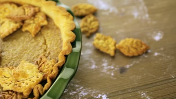 Pastel de calabaza hecho en casa para el Día de Acción de Gracias — Vídeos de Stock