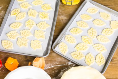 Sonbahar kesmek yapraklar, kabak pasta