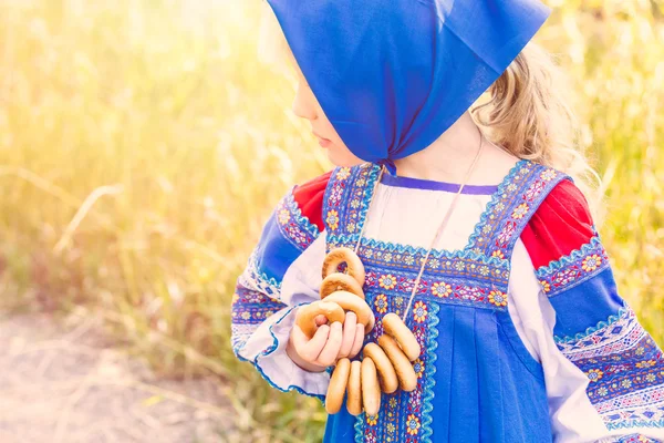 Rosyjski dziecko w stroju — Zdjęcie stockowe