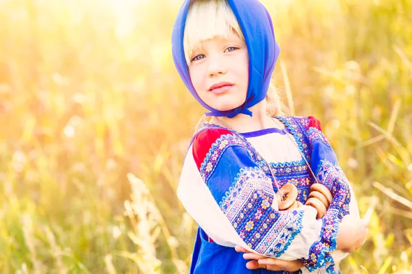 Rosyjski dziecko w stroju — Zdjęcie stockowe