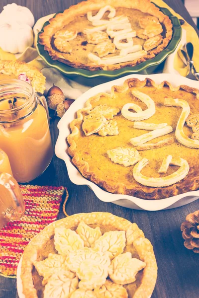 Homemade pumpkin pies — Stock Photo, Image