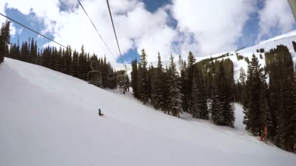 Ski resort i slutet av säsongen — Stockvideo