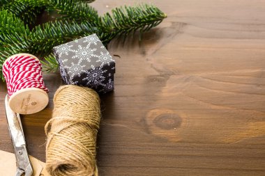 Noel hediyesi küçük kutular içinde