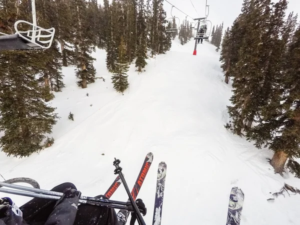 Journée d'hiver, ski alpin — Photo