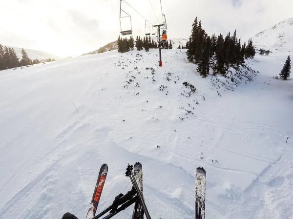 Zimowy dzień, Alpejskie narciarstwo — Zdjęcie stockowe