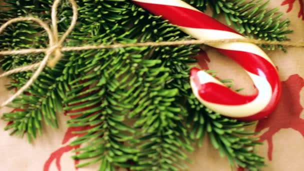 Noel hediyeleri kahverengi kağıt sarılı — Stok video