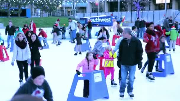 室外溜冰场 — 图库视频影像