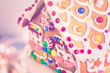 Gingerbread House Beyaz Kraliyet buzlanma ile