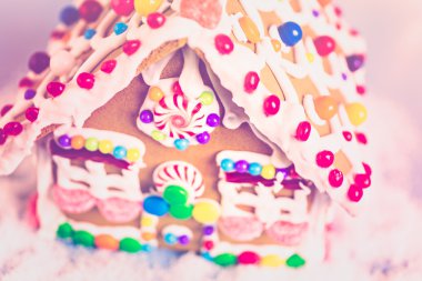 Gingerbread House Beyaz Kraliyet buzlanma ile