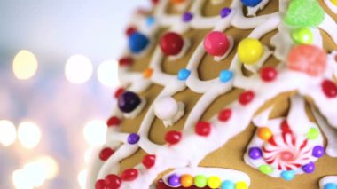 Gingerbread House Beyaz Kraliyet buzlanma ile