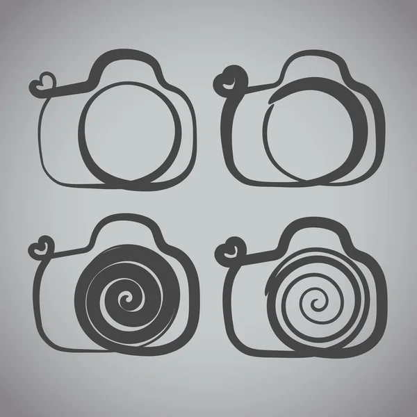 Vettore: icona della fotocamera a forma di cuore. Doodle mano disegnato segno in — Vettoriale Stock