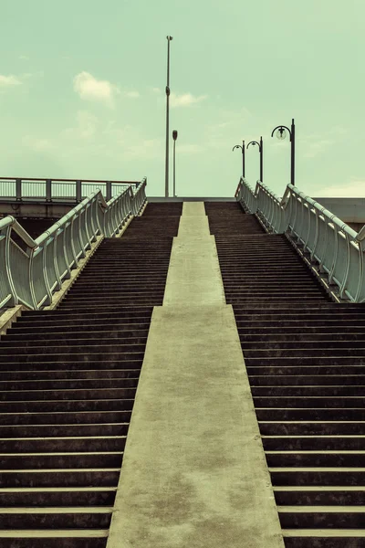 Long staircase with many steps — Stock Photo, Image