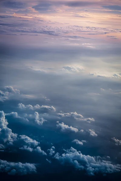 Dramatic storm clouds by overlooking — Stock fotografie