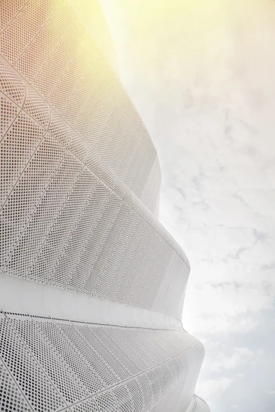 Aluminium tak under blå himmel — Stockfoto