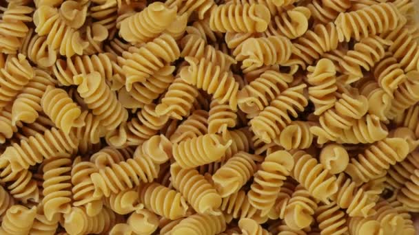 Rauwe rogge pasta textuur achtergrond. Sluiten. . — Stockvideo