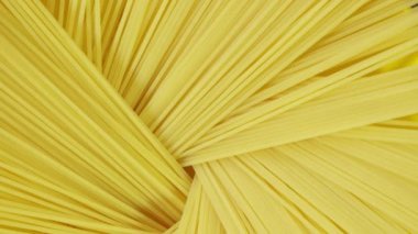 Çiğ çavdar spagetti dokusu arka planı. Kapatın. İtalyan Spagetti çiğ gıda arka plan dokusu.