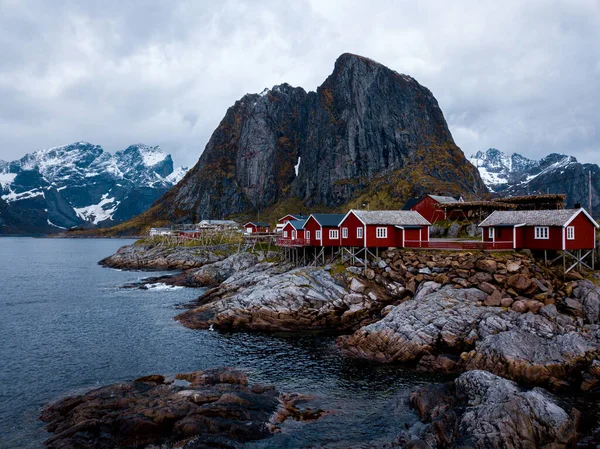 Berømt turistby på Lofoten. – stockfoto