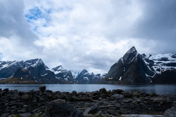 Lofoten-saaret, Norja, Reinebringenin harjanteelta — kuvapankkivalokuva