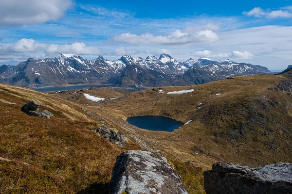 Lofoten øyer Norge vakre fjell stockbilde