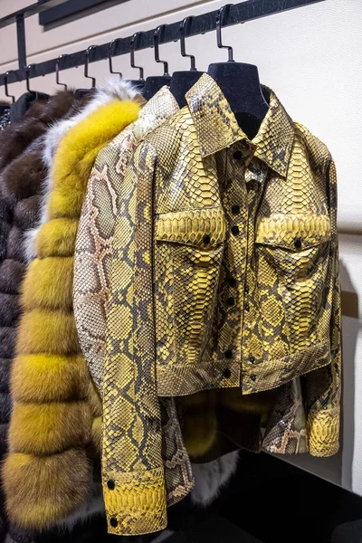 Fur Coats Store Fashion — Stock Photo, Image
