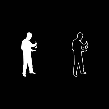 Tencere kepçesi kepçesi olan bir adam elinde çorba için çatırtı yemek hazırlayan bir erkek çay tabağı, siluet beyaz renk tasviri, basit taslak tarzı basit resim.