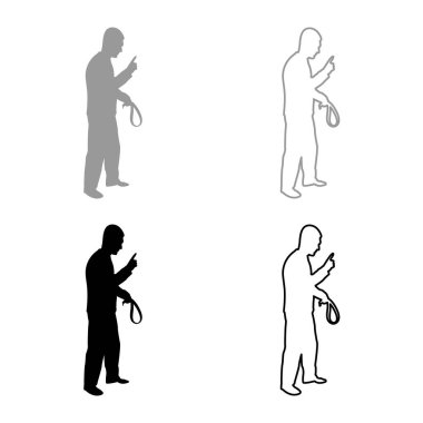 Ceza için kemeri olan kızgın adam aile içi şiddet aile içi şiddet, aile içi şiddet mağdur erkek, sosyal sorunları koca, zorba insan siluetine karşı duygusal saldırganlık gösteriyor.