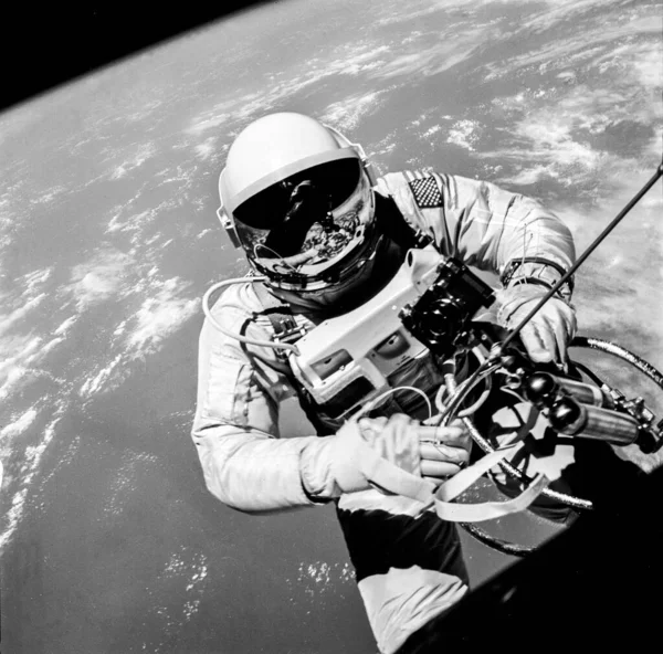 Astronauta Edward White Pilot Lotu Kosmicznego Gemini Titan Dryfuje Zerowej — Zdjęcie stockowe