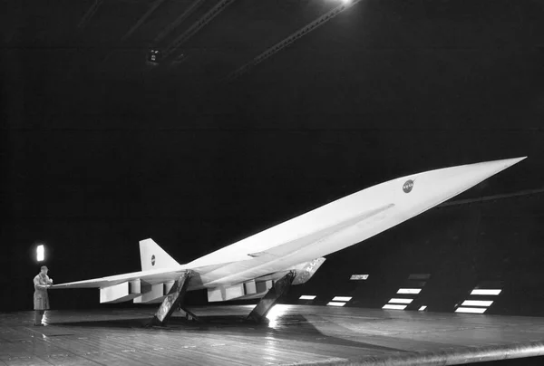 Fixed Wing Supersonic Transport Ames 40X80 Foot Wind Tunnel Фоновий — стокове фото