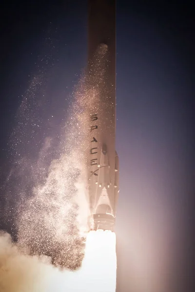 Plantilla Fondo Lanzamiento Cohetes Elementos Esta Imagen Amueblada Por Nasa —  Fotos de Stock