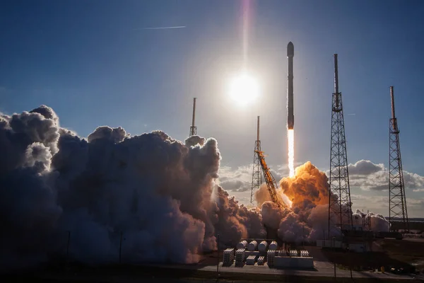 Plantilla Fondo Lanzamiento Cohetes Elementos Esta Imagen Proporcionados Por Nasa —  Fotos de Stock