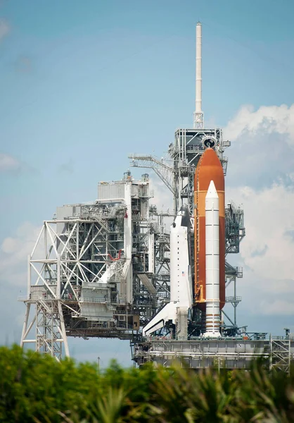 Vesmírná Raketoplán Endeavour Vidět Startovací Rampě 39A Kennedy Space Center — Stock fotografie