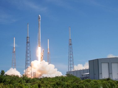 roket fırlatma arkaplan şablonu - bu resmin elemanları NASA tarafından desteklenmektedir