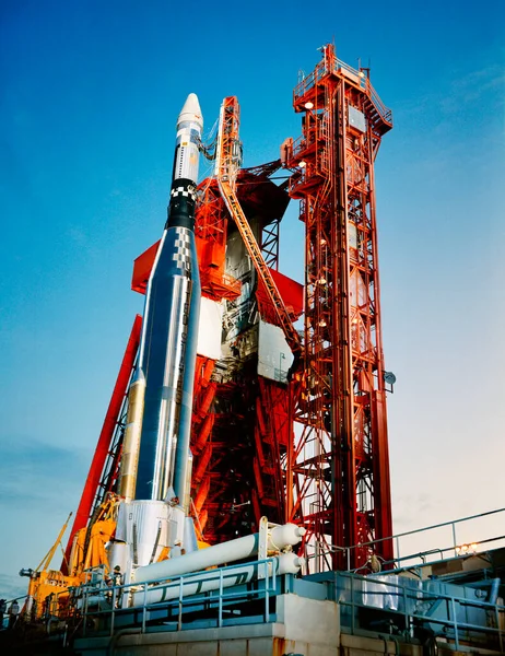 Vehículo Acoplamiento Objetivo Agena Cima Vehículo Lanzamiento Atlas Está Listo — Foto de Stock