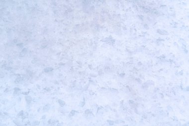 Kristal parçalarının karmaşık güzelliğini yakalamak, ferahlatıcı bir kış estetiği yaratır..