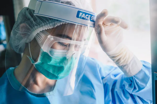 Nurse Having Headache Tired Work While Wearing Ppe Suit Protect — Stock Photo, Image